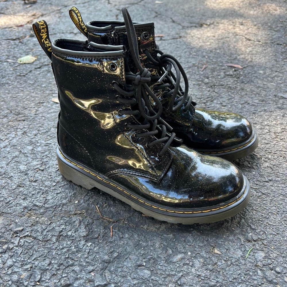 Dr Martens boots Womens size 6